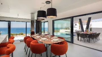 Modern Family Villa with Pool near Primošten