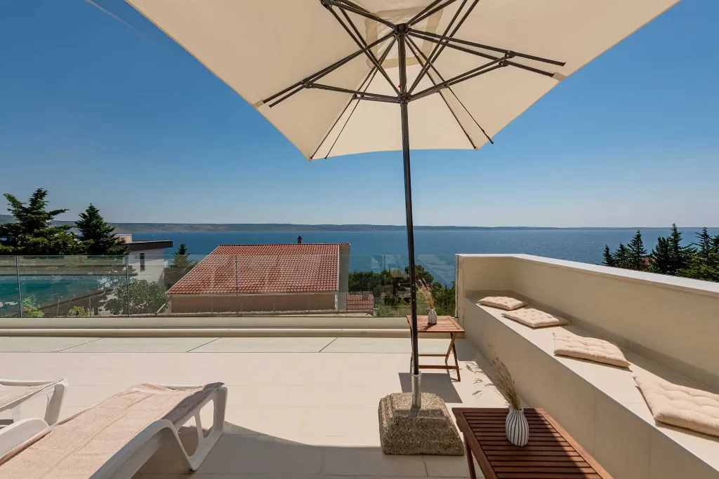 Modern Villa with Pool and Sauna in Starigrad-Paklenica