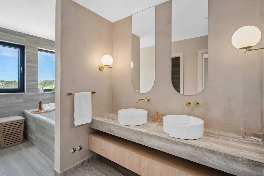 Modern Villa Retreat with Pool in Rogoznica
