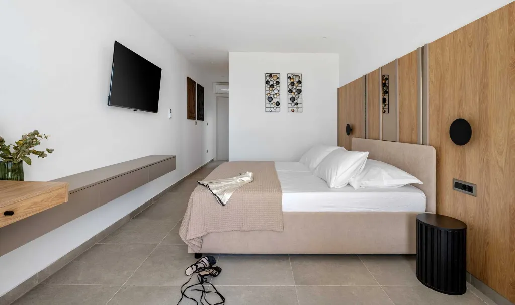 Modern Villa Retreat with Pool in Rogoznica
