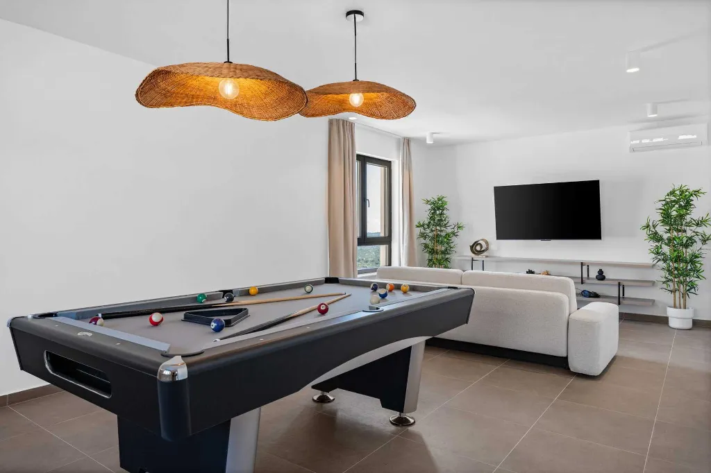 Modern Villa Retreat with Pool in Rogoznica