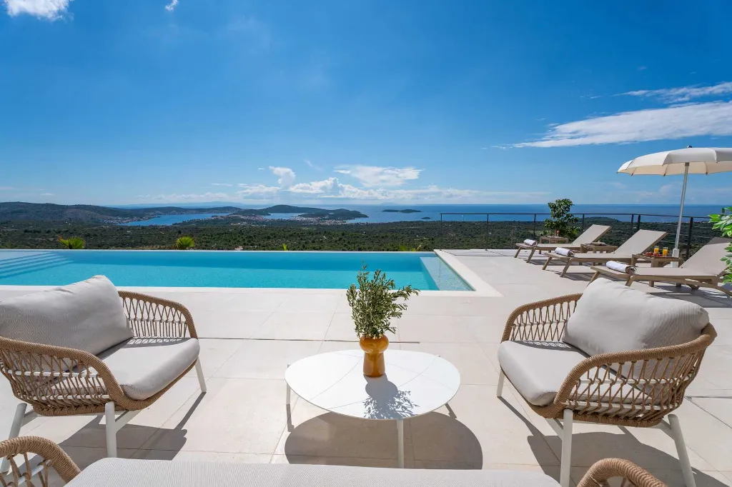 Modern Villa Retreat with Pool in Rogoznica