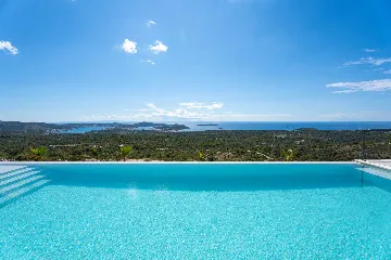 Modern Villa Retreat with Pool in Rogoznica