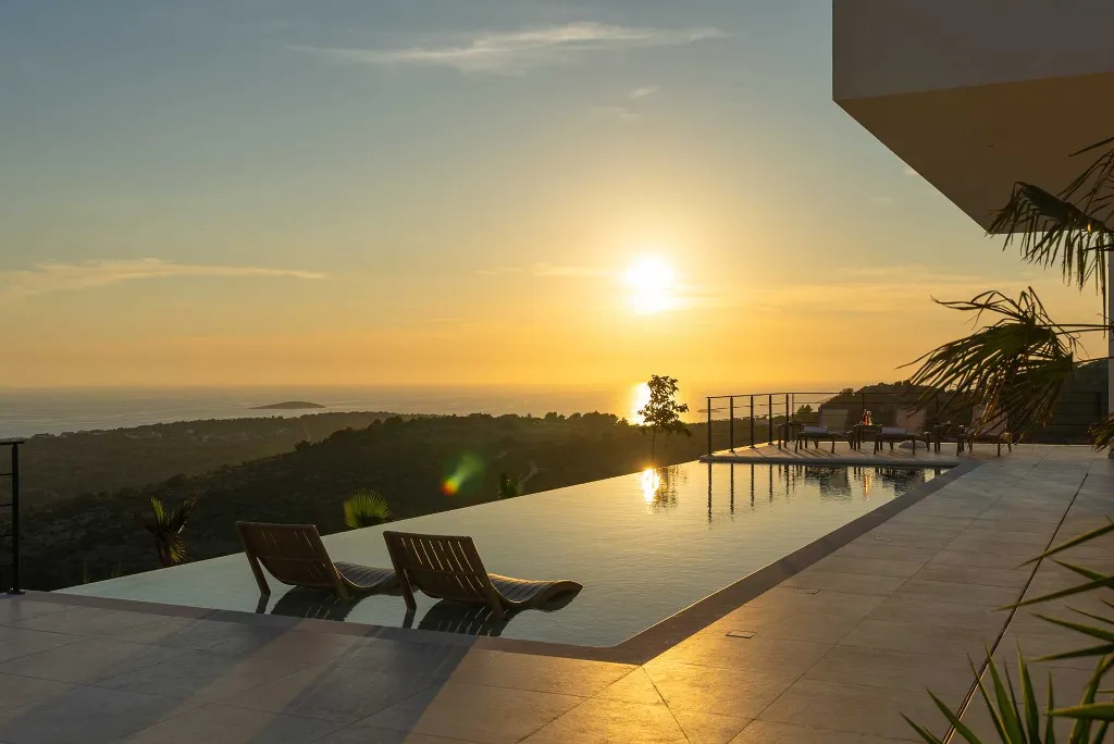 Modern Villa Retreat with Pool in Rogoznica