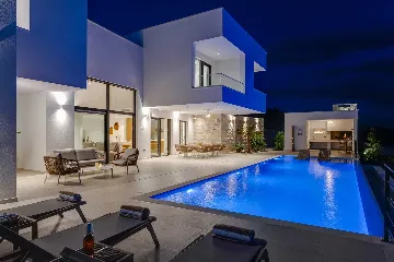 Modern Villa Retreat with Pool in Rogoznica