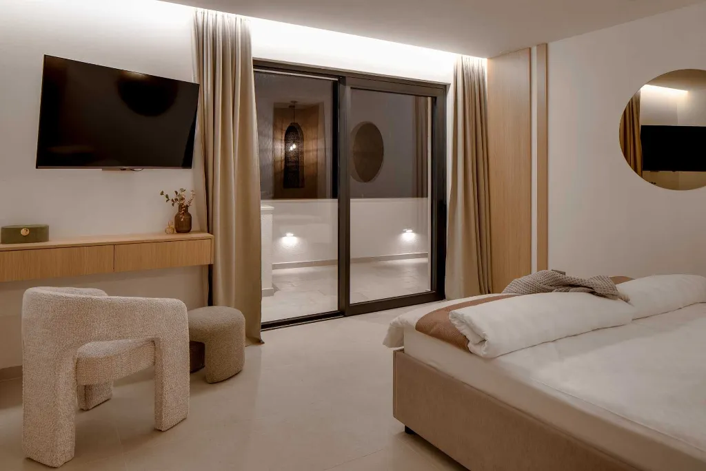 Modern Villa Retreat with Pool in Rogoznica