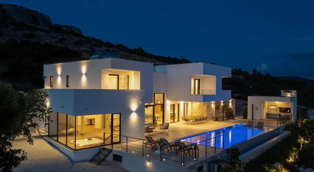 Modern Villa Retreat with Pool in Rogoznica