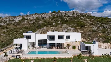 Modern Villa Retreat with Pool in Rogoznica