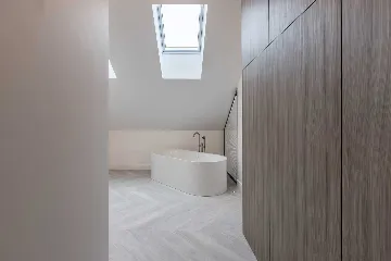 Modern Seaside Villa with Pool in Sutivan