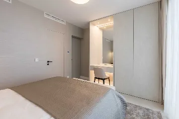 Modern Seaside Villa with Pool in Sutivan