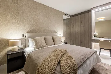 Modern Seaside Villa with Pool in Sutivan