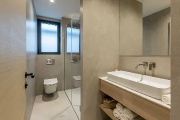 Modern Seaside Villa with Pool in Sutivan