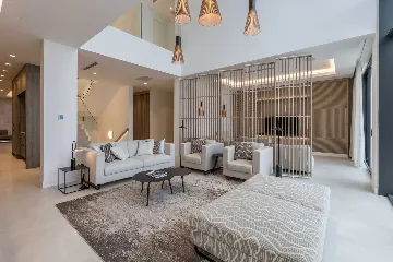 Modern Seaside Villa with Pool in Sutivan