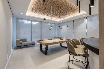 Modern Seaside Villa with Pool in Sutivan