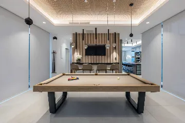 Modern Seaside Villa with Pool in Sutivan