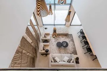 Modern Seaside Villa with Pool in Sutivan