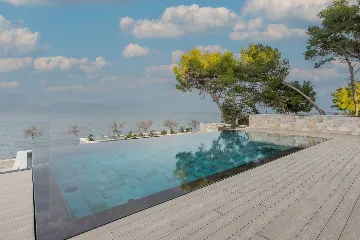 Modern Seaside Villa with Pool in Sutivan