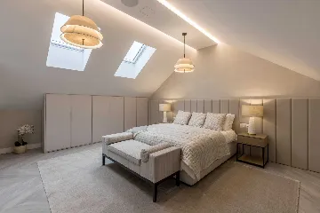 Modern Seaside Villa with Pool in Sutivan