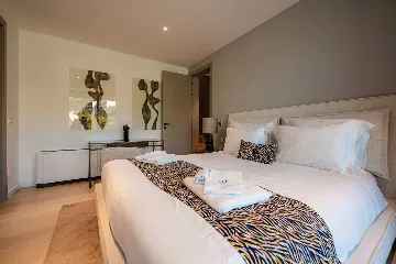 Beachfront Villa with Infinity Pool in Korčula