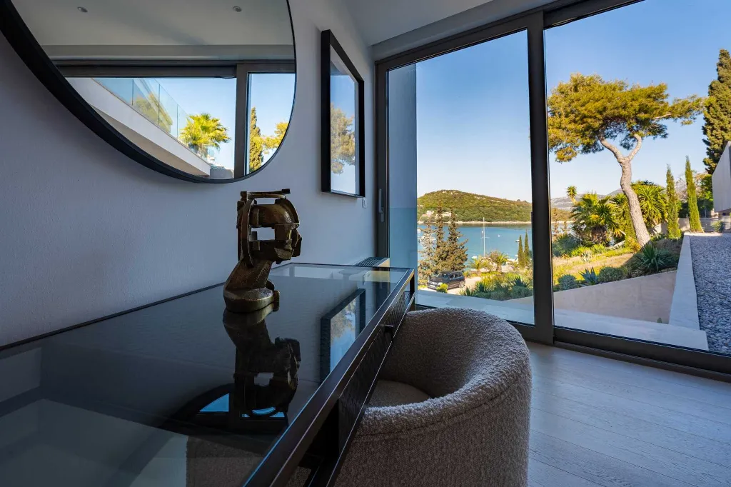 Beachfront Villa with Infinity Pool in Korčula