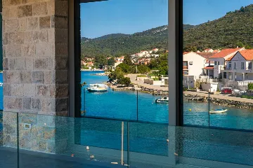 Beachfront Villa with Infinity Pool in Korčula