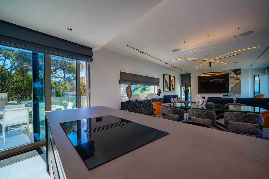 Beachfront Villa with Infinity Pool in Korčula