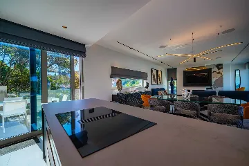 Beachfront Villa with Infinity Pool in Korčula