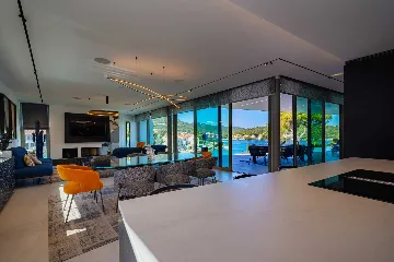 Beachfront Villa with Infinity Pool in Korčula