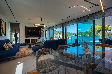 Beachfront Villa with Infinity Pool in Korčula