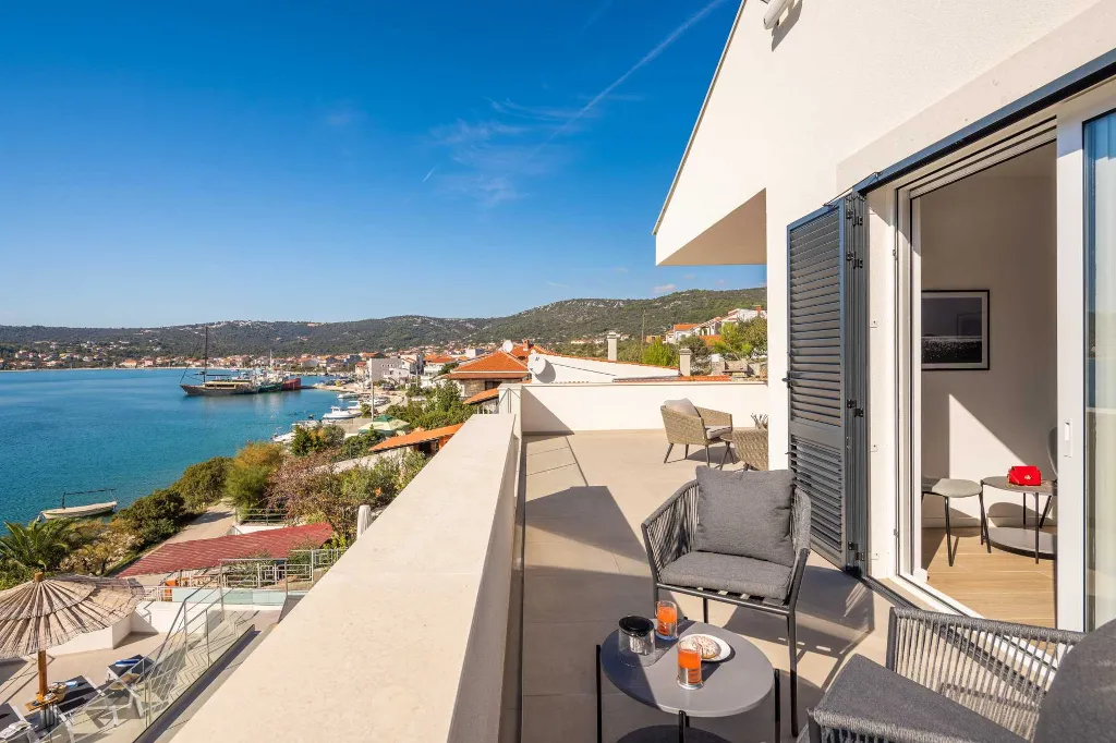 Beachfront Villa Retreat with Pool in Vinisce