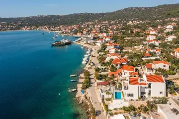 Beachfront Villa Retreat with Pool in Vinisce