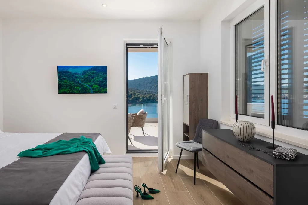 Beachfront Villa Retreat with Pool in Vinisce