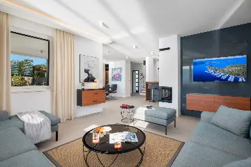 Beachfront Villa Retreat with Pool in Vinisce