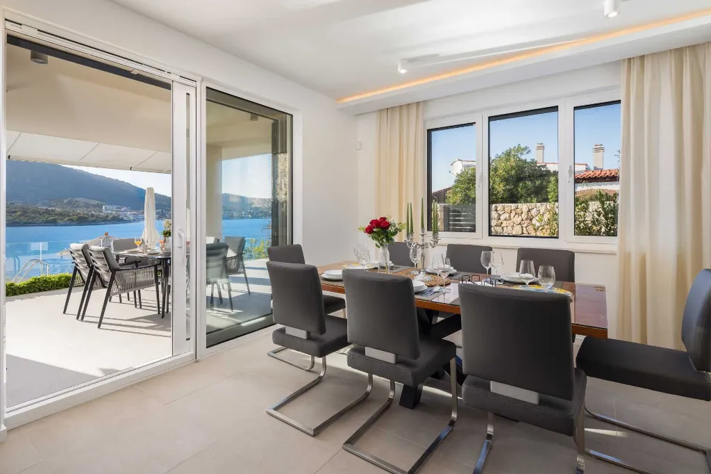Beachfront Villa Retreat with Pool in Vinisce