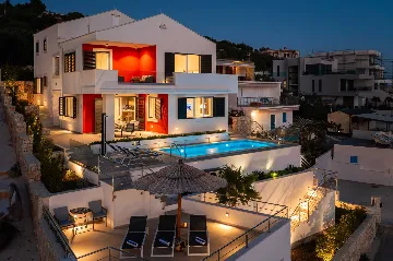 Beachfront Villa Retreat with Pool in Vinisce