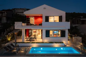 Beachfront Villa Retreat with Pool in Vinisce