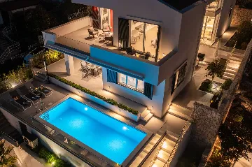 Beachfront Villa Retreat with Pool in Vinisce