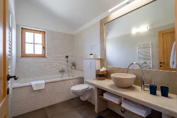 Modern Family Villa with Pool, Kaštel Lukšić