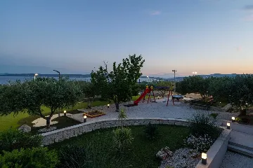 Modern Family Villa with Pool, Kaštel Lukšić
