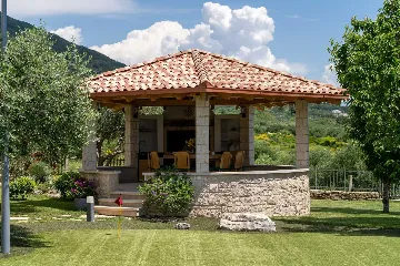 Modern Family Villa with Pool, Kaštel Lukšić