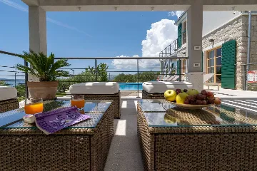 Modern Family Villa with Pool, Kaštel Lukšić