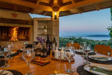 Modern Family Villa with Pool, Kaštel Lukšić