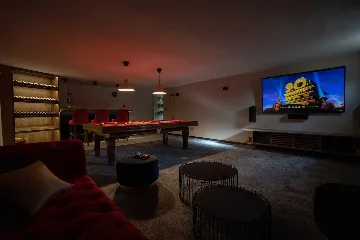 Modern Family Villa with Pool, Kaštel Lukšić