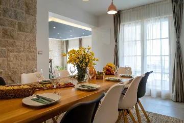 Modern Family Villa with Pool, Kaštel Lukšić