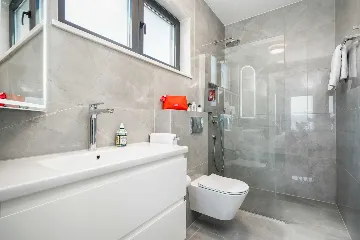 Modern Seaside Villa with Infinity Pool in Dugi Rat