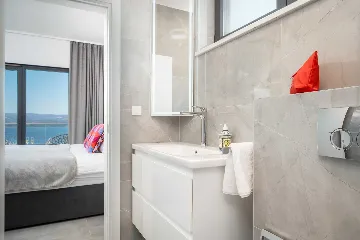 Modern Seaside Villa with Infinity Pool in Dugi Rat