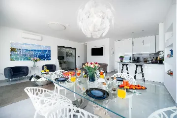 Modern Seaside Villa with Infinity Pool in Dugi Rat