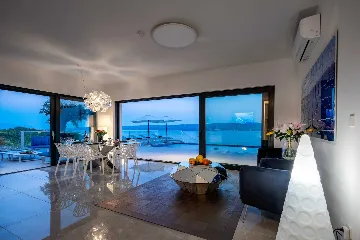 Modern Seaside Villa with Infinity Pool in Dugi Rat