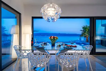 Modern Seaside Villa with Infinity Pool in Dugi Rat