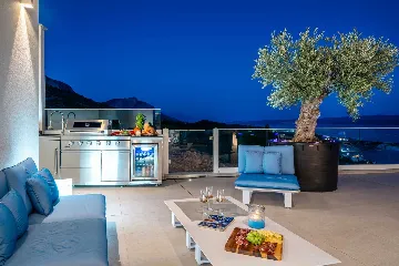 Modern Seaside Villa with Infinity Pool in Dugi Rat